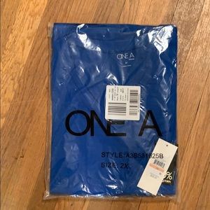 ONE A short sleeved T-shirt